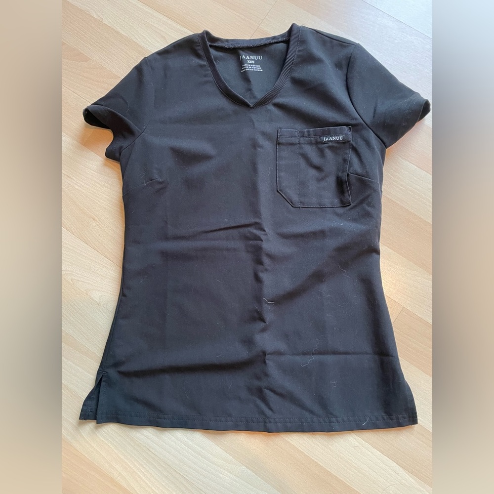 Jaanuu Scrub Top